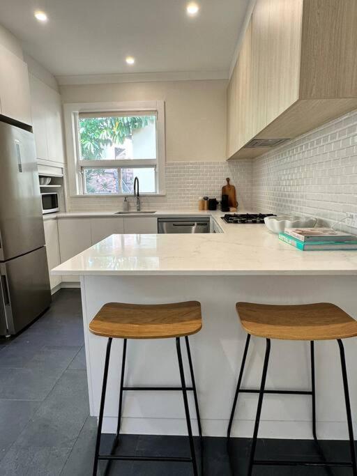 Spacious House With Bbq, Outdoor Areas And Parking * Sydney