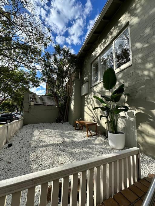 Spacious House With Bbq, Outdoor Areas And Parking Apartment Sydney
