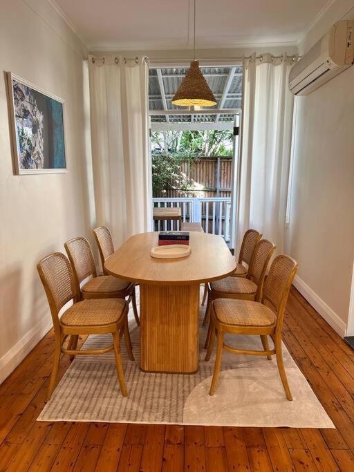 Spacious House With Bbq, Outdoor Areas And Parking Apartment Sydney