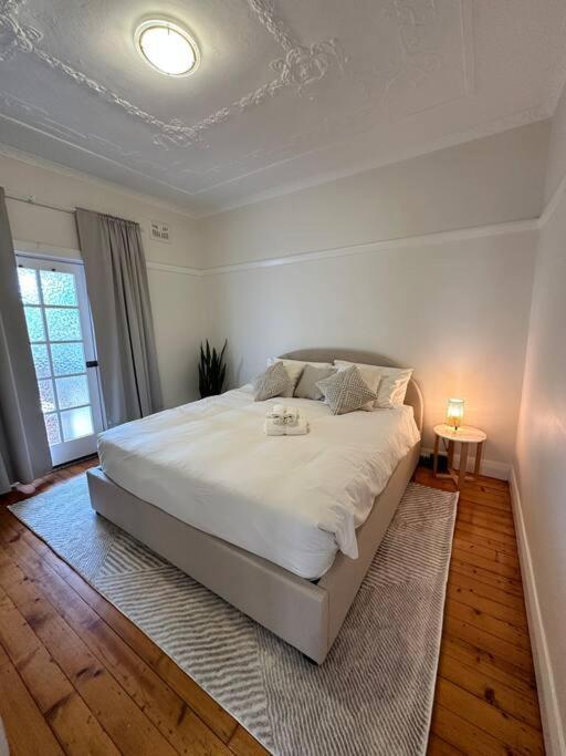 Apartment Spacious House With Bbq, Outdoor Areas And Parking *